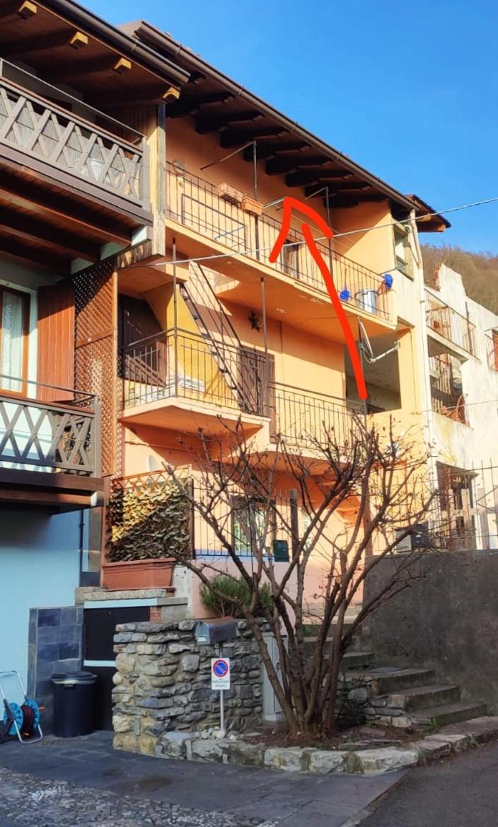 شقة Cute Little Flat With View, 20 Mins To Bgy Airport Pradalunga المظهر الخارجي الصورة
