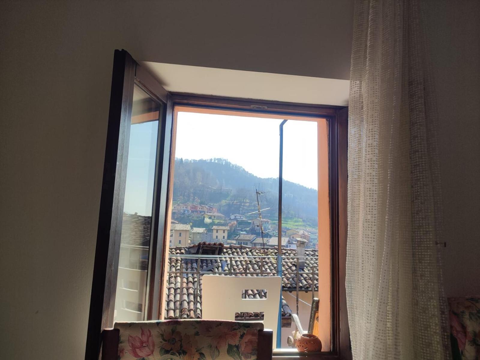 شقة Cute Little Flat With View, 20 Mins To Bgy Airport Pradalunga المظهر الخارجي الصورة